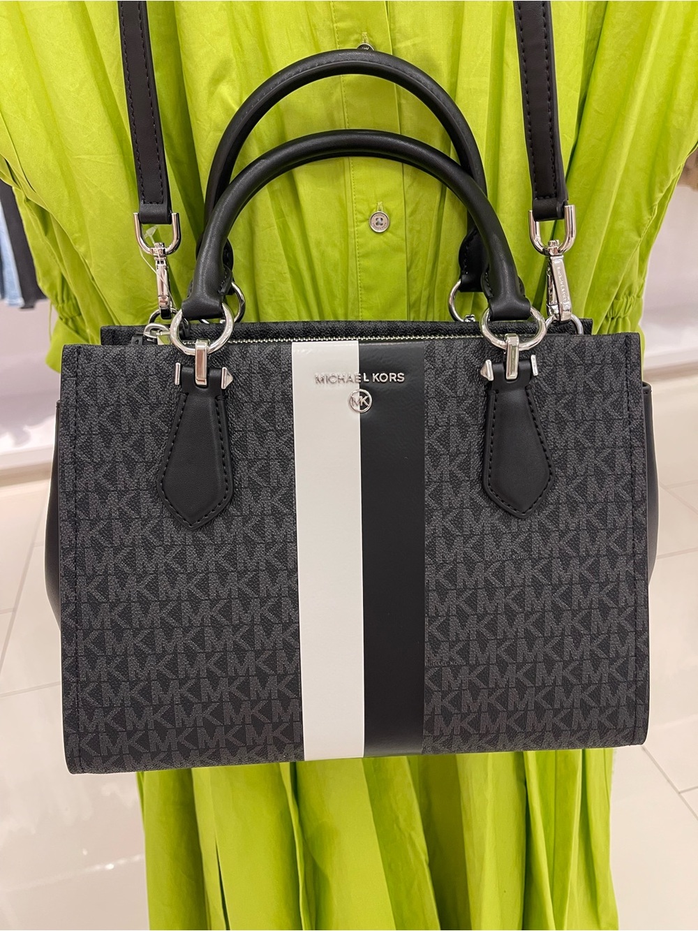 Michael Kors Marilyn Med Signature Logo Stripe Satchel
Black / Optic White 
NWT